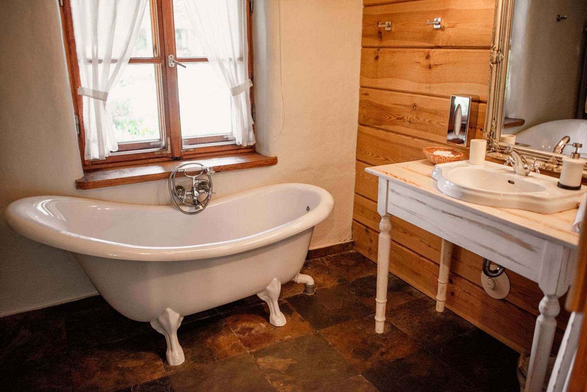 Osada Gleboczek. Vine Resort&Spa Wielki Gleboczek Bagian luar foto